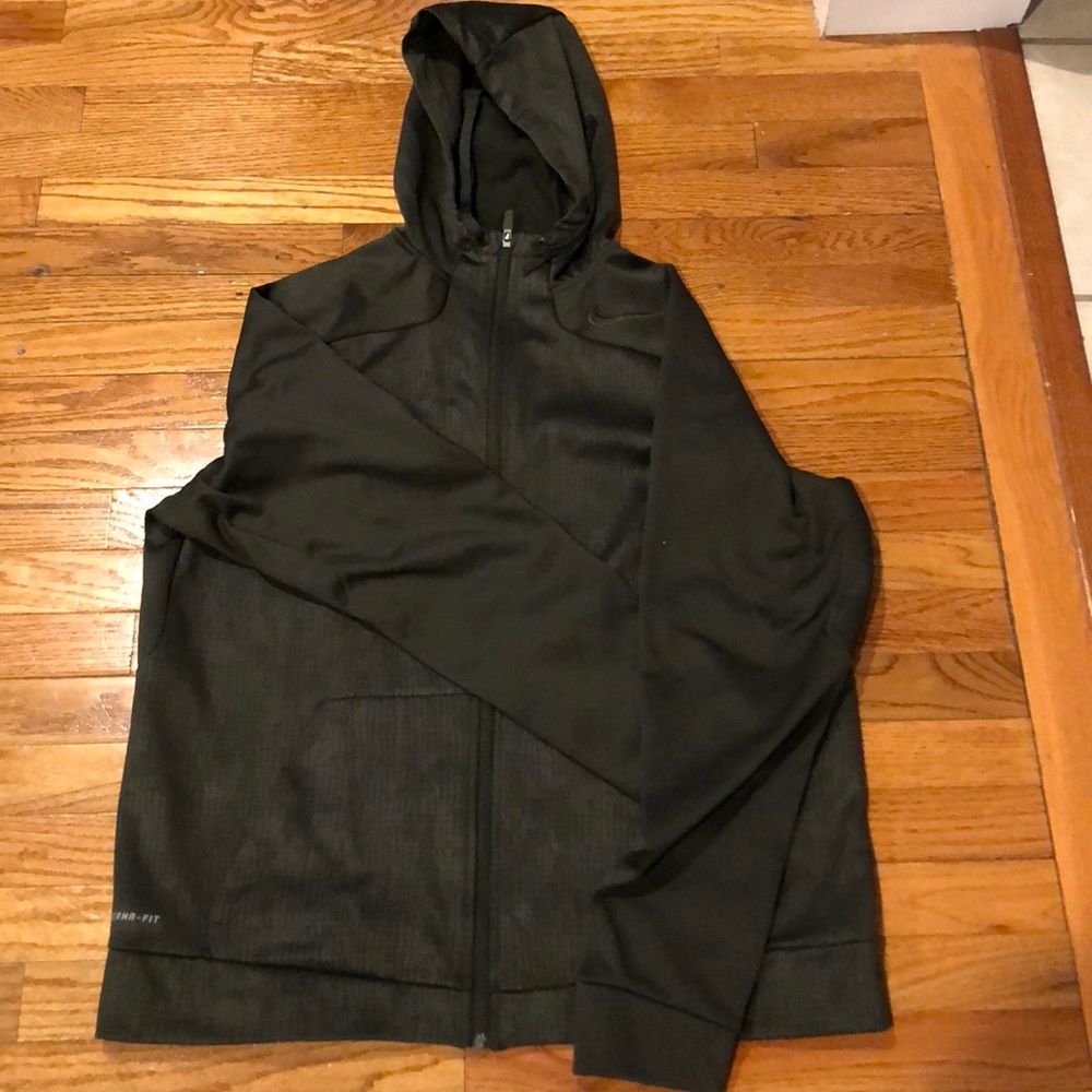Men’s Nike sweatshirt